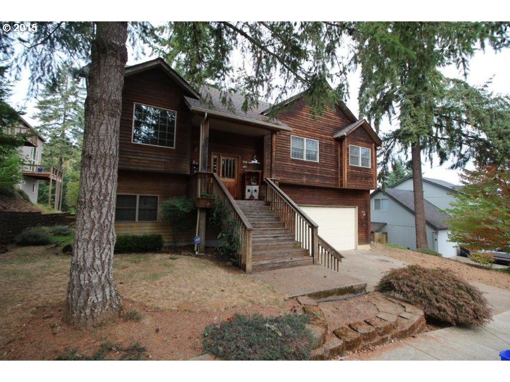 958 S 68th St, Springfield, OR 97478 photo 1