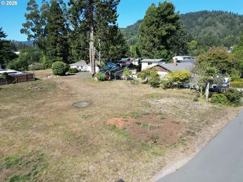 View/Area - Crestline Loop, Brookings, OR 97415 photo 7 of 10