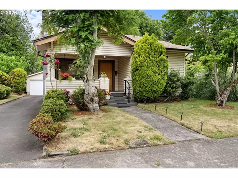 5825 NEverett St, Portland, OR 97213