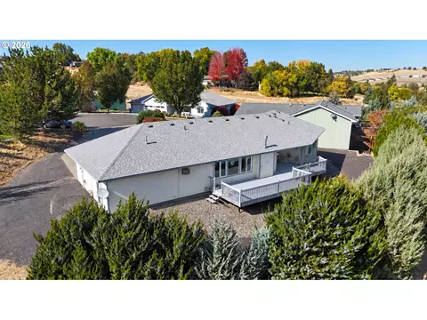 View/Area - 1180 SW Theta Ct, Pendleton, OR 97801 photo 4 of 6