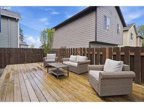 Exterior - 406 Sunset Ct, Amity, OR 97101 photo 3 of 5