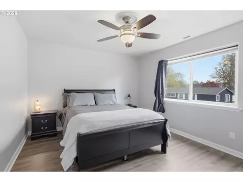 Bedroom - 406 Sunset Ct, Amity, OR 97101 photo 3 of 5