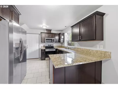 Kitchen - 406 Sunset Ct, Amity, OR 97101 photo 1 of 2