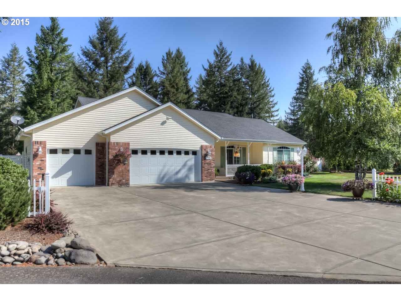 715 Holley Ct, Lyons, OR 97358 photo 1
