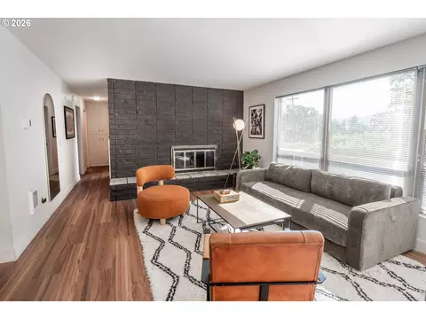 Living - 495 W 27th Ave, Eugene, OR 97405 photo 5 of 8
