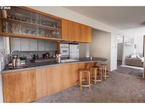Kitchen - 495 W 27th Ave, Eugene, OR 97405 photo 1 of 7