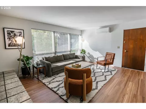 Living - 495 W 27th Ave, Eugene, OR 97405 photo 7 of 8