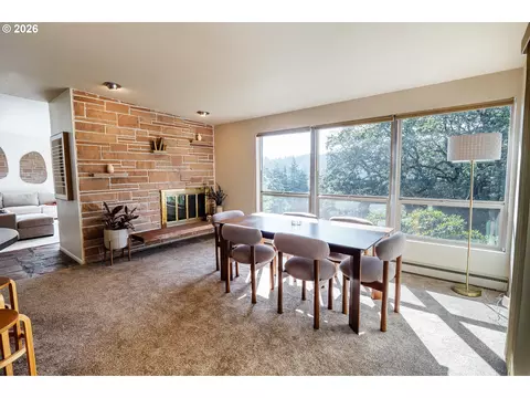 Dining - 495 W 27th Ave, Eugene, OR 97405 photo 2 of 3