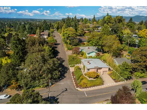 View/Area - 495 W 27th Ave, Eugene, OR 97405 photo 1 of 1