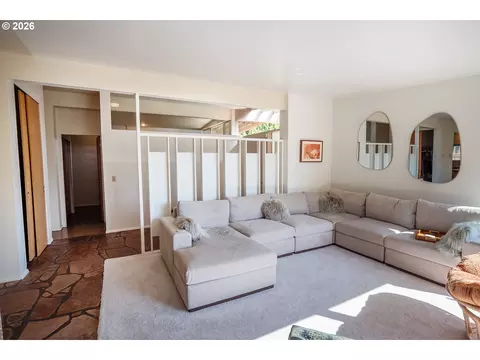 Living - 495 W 27th Ave, Eugene, OR 97405 photo 2 of 8