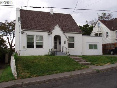 626 SW 8th St, Pendleton, OR 97801 photo 1