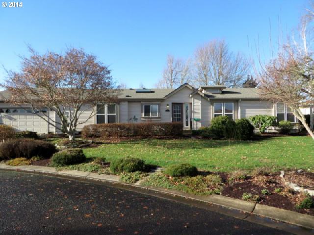 5347 Club Dr, Eugene, OR 97402 photo 1