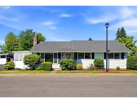 Exterior - 745 NE Fleming Ave #C22, Gresham, OR 97030 photo 2 of 6
