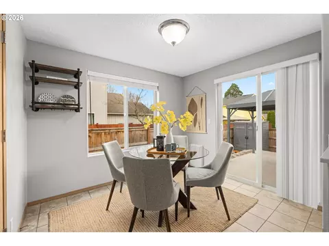 Dining - 647 SE Hogan Rd, Gresham, OR 97080 photo 1 of 1