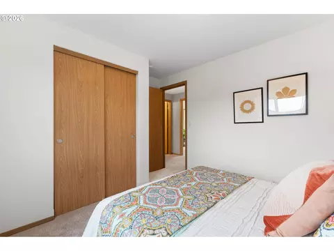 Bedroom - 647 SE Hogan Rd, Gresham, OR 97080 photo 7 of 7