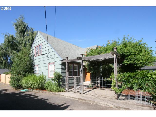 355 Bushnell Ln, Eugene, OR 97404 photo 1