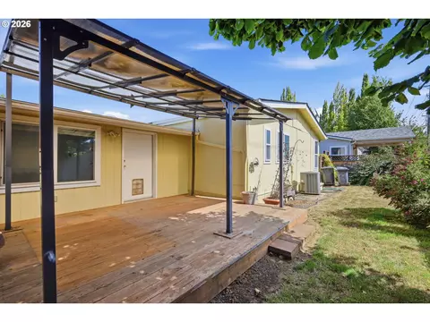 Exterior - 4055 Royal Ave #22, Eugene, OR 97402 photo 3 of 6