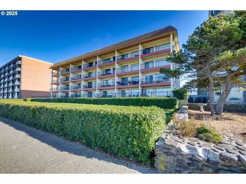 561 S Prom #107, Seaside, OR 97138