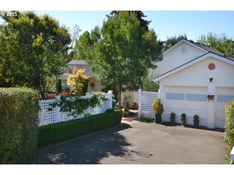 3120 Stark St, Eugene, OR 97404 photo 1