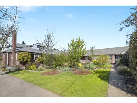 6504 N Commercial Ave #2, Portland, OR 97217