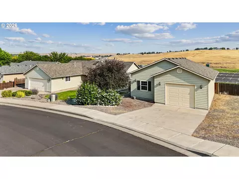 View/Area - 111 SW Quinney Pl, Pendleton, OR 97801 photo 2 of 5