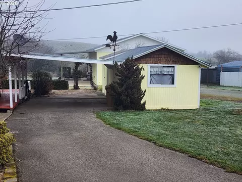 Other - 795 E St, Riddle, OR 97469 photo 2 of 12
