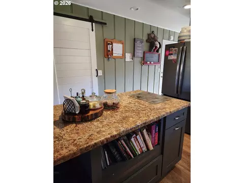 Kitchen - 795 E St, Riddle, OR 97469 photo 2 of 4