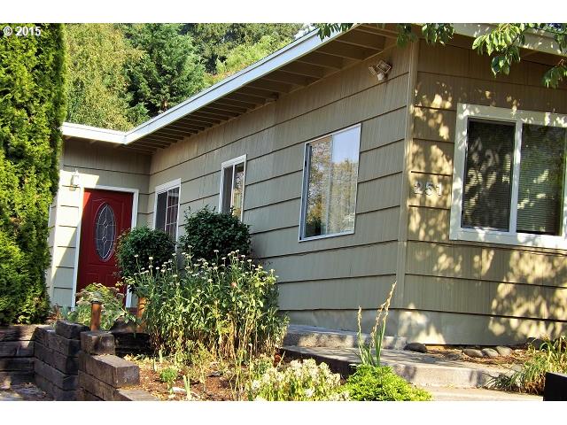 251 S 67th St, Springfield, OR 97478 photo 1