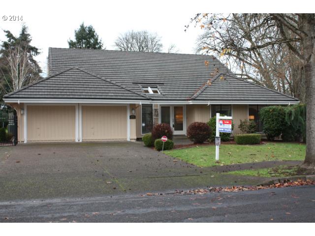 875 Fairway View Dr, Eugene, OR 97401 photo 1
