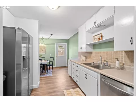 Kitchen - 411 NW 9th St, Pendleton, OR 97801 photo 1 of 3