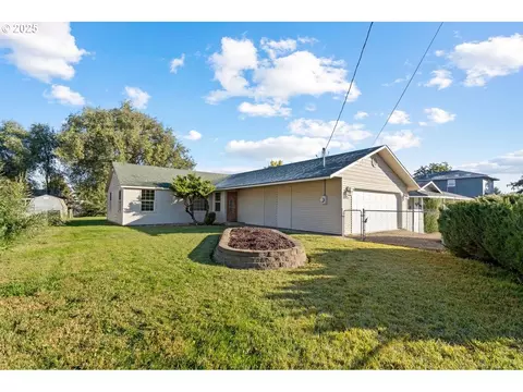 927 E Main St, Hermiston, OR 97838