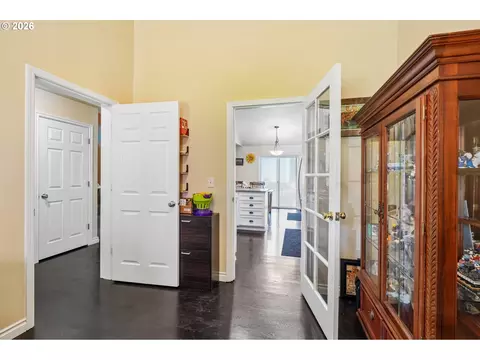 Entry Way - 40348 Therese St, Sandy, OR 97055 photo 1 of 1