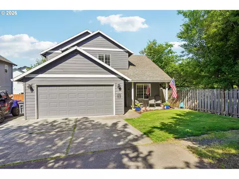 Exterior - 40348 Therese St, Sandy, OR 97055 photo 2 of 4