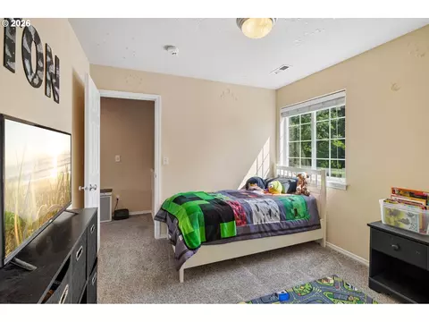 Bedroom - 40348 Therese St, Sandy, OR 97055 photo 4 of 5
