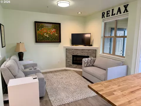 Living - 37071 Dubarko Rd #8, Sandy, OR 97055 photo 1 of 5