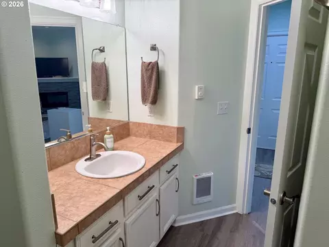 Bath - 37071 Dubarko Rd #8, Sandy, OR 97055 photo 2 of 5