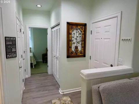 Entry Way - 37071 Dubarko Rd #8, Sandy, OR 97055 photo 1 of 4