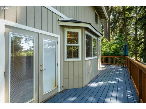 Exterior - 2331 Todd St, Eugene, OR 97405 photo 1 of 8