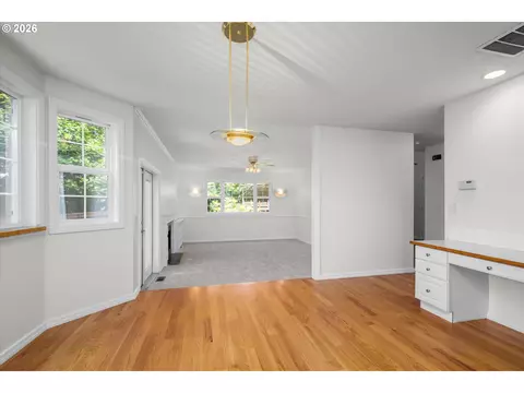 Living - 2331 Todd St, Eugene, OR 97405 photo 3 of 5