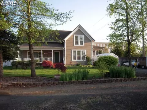 689 Colonial Dr, Springfield, OR 97477 photo 1