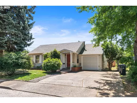 1249 Parker St, Springfield, OR 97477