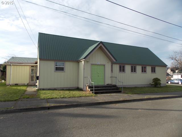 908 A St, Myrtle Point, OR 97458 photo 1