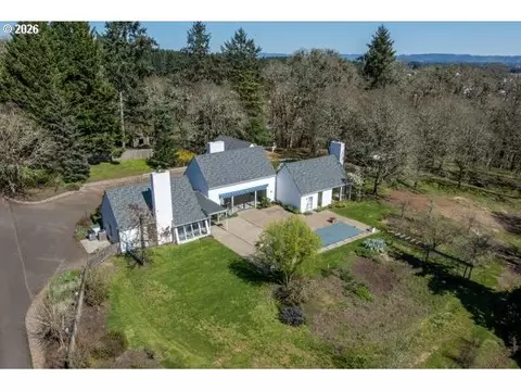 3251 SW Redmond Hill Rd, Mcminnville, OR 97128