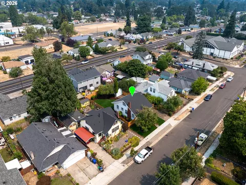 View/Area - 240 E Clarendon St, Gladstone, OR 97027 photo 5 of 5