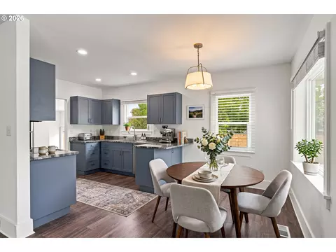 Kitchen - 240 E Clarendon St, Gladstone, OR 97027 photo 6 of 6