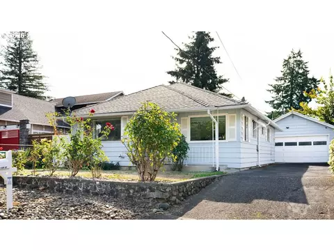 11726 SE Oak St, Portland, OR 97216
