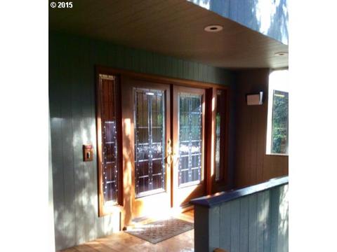 1858 Fircrest Dr, Eugene, OR 97403 photo 1