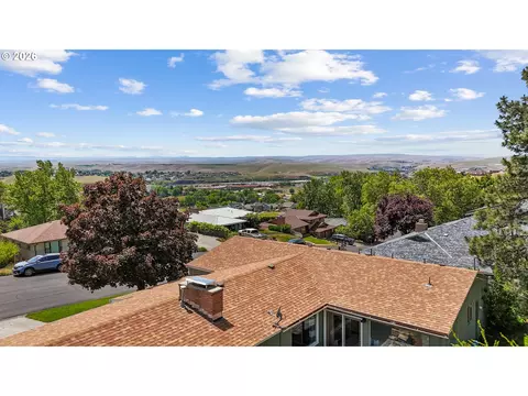 View/Area - 1321 NW King Ave, Pendleton, OR 97801 photo 3 of 3