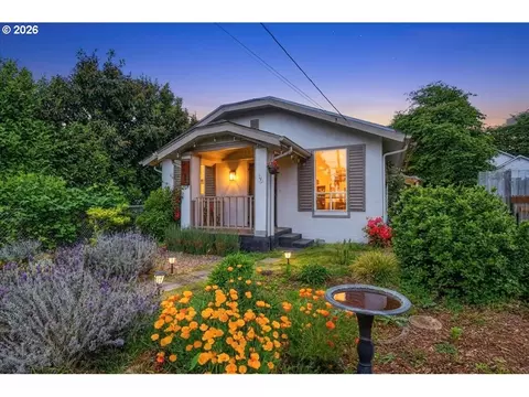 1023 B St, Washougal, WA 98671