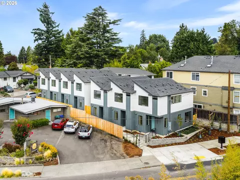 7581 SW Capitol Hwy, Portland, OR 97219